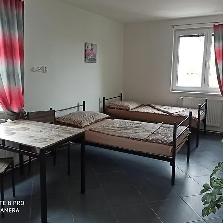Ubytovaci Zarizeni Karolina Hostal