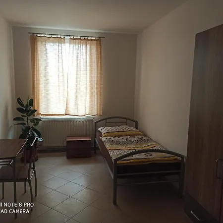 Ubytovaci Zarizeni Karolina *